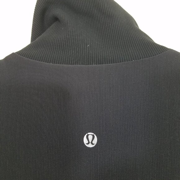 Lululemon Reversible Mesh Jacket - Picture 5 of 11